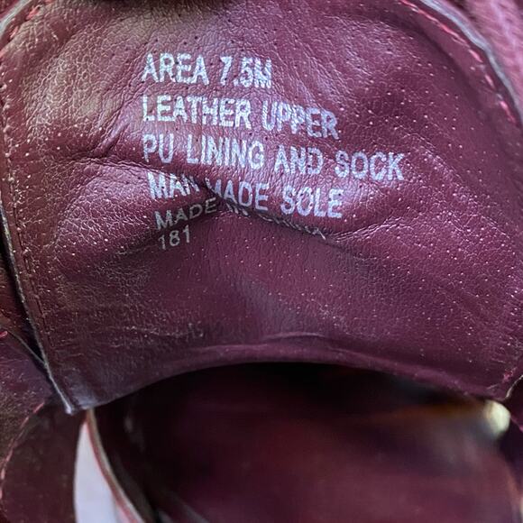 Steve Madden Red Strappy Buckle Leather Bootie Size 7.5 - Picture 6 of 11